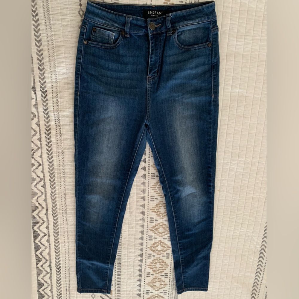 EnJean Denim Co. - Size 7